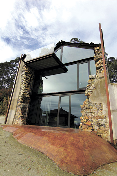 Дом со&nbsp;стеклянной стеной (Испания, Астурия)